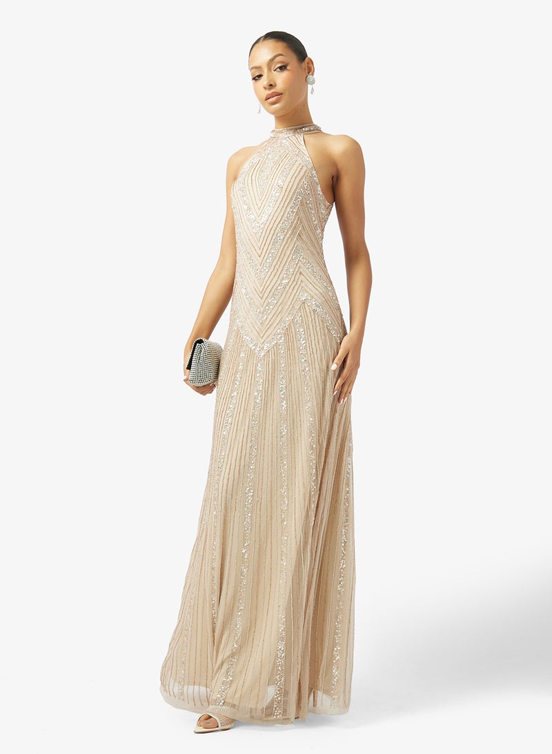 نمشي x فستان سهرة مزين بالخرز بياقة هالتر - Image 5